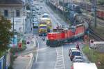 1063 034 leistet einer 1044 Vorspanndienste bei der Ausfahrt aus dem Wiener Donaukaibahnhof (27.8.2008)