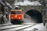 1044 040 fhrt mit Semesterzug ARZ 15531 von Wien Sd nach Lienz.