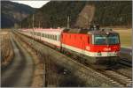 E-Lok 1044 115 fhrt mit IC 535  Krnten wasser.reich  von Wien Sd nach Villach.
St.Lorenzen 14.03.2009