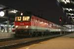 Am 11. Dezember bespannte die 1044 058 den D 16821 von Wien Ost ber Kittsee nach Bratislava-Petrazalka. Der Zug wurde von dort mit einer slowakischen E-Lok bis zum Pressburger Hauptbahnhof weiter befrdert. Die Aufnahme entstand kurz vor der Abfahrt auf Wien Ost.