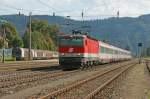 1044 044 bespannte am 8.9.2009 den OEC 256 nach Wien, hier bei Peggau Deutschfeistritz.