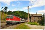 1044.086 fhrt mit IC657 von Wien Sd nach Graz. Klamm-Schottwien, 05.09.2009.
