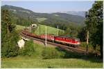 1142 680 + 1044 080 fahren mit einem Gterzug in Richtung Mrzzuschlag. Eichberg 3.7.2010