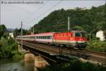 1044.058 mit OIC 657 von Wien Meidling nach Graz, aufgenommen auf der Mrzbrcke bei Kapfenberg.