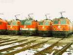 4 Stck 1044 stehen in  Reih und Glied  einsatzbereit in Wels  am Verschubbahnhof.