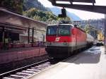 1044 011 mit einem Gterzug nach Buchs (SG) am 24.10.2005 in Feldkirch.