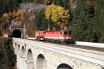 Schon im Herbst werden die Schneepflge wieder an ihre Einsatzorte gebracht. So geschehen am 31.10.2011, als die 1044.049 als 95532 von Knittelfeld nach Wiener Neustadt unterwegs war. Breitenstein