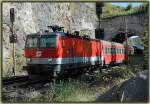 1044 005 am 8.10.2006 bei der Durchfahrt des Krausel Tunnel mit dem OIC 535  Stadtgalerie Klagenfurt  von Wien nach Villach.