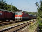 1044 205-1; Einfahrt Bhf. Tullnerbach-Pressbaum; 15-08-2001