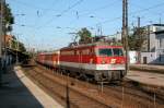 BB 1046 016-0 mit E 6105  Erlebniszug Wachau  (St. Valentin - Krems a. d. Donau - Wien Sdbf.), Wien Penzing, 28.05.2005