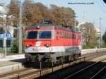 1046 019-4 als Lokzug im Bahnhof Heiligenstadt, am 30-09-2002