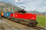 ber den Pyhrnpass schiebt 1063 021 einem Containerzug nach.(Selzthal - Spital am Pyhrn)
Prgschachen 8.4.2011