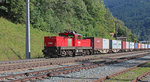 Nachschuß auf die 1063 047-3 die den Containerzug am 06.09.2016 die Westrampe der Arlbergbahn hinauf fährt. Hier durchfahren sie Dalaas.