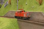 *Modell*  An einem sp�ten Juli Nachmittag im Jahre 1991 f�hrt die 1067 003 als Lokzug von Eisenerz nach Selzthal in ihre Heimatdienststelle hier zwischen Hieflau und Gstatterboden.