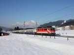Die 1110 522 mit einem Sonderzug am 26.01.2013 unterwegs bei Fieberbrunn.