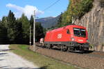 ÖBB 1116 193-4 als Zuglok einer ROLA von Wörgl Terminal Nord nach Brennersee bei der Bergfahrt. Aufgenommen bei Gries am Brenner am 09.10.2021