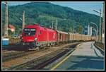 1116 053 mit Güterzug in Bruck/Mur am 28.09.2003.