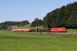 1116 022 mit einem gemischten Güterzug auf dem Weg nach Freilassing am 22. August 2023 bei Axdorf.