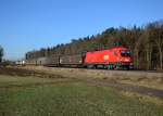 1116 036 mit einem Güterzug am 14.12.2013 bei Eglharting.