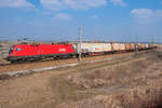 1116 145 kurz vor dem Bahnhof im Tullnerfeld, unterwegs in Richtung St.