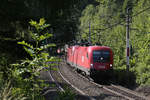 Schnappschuss des G-49600 der mit einen Taurus-Tandem den Pettenbach-Tunnel durchfährt und die Nachschiebe 1144.116 sich noch vor dem Tunnel befindet.