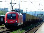 1116 051 mit Containerzug am 22.04.2007 bei der Durchfahrt durch Regensburg Hbf.