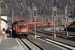 Am 06.03.2019 hat 1116 274 Dienst bei den Shuttlezügen der Autoschleuse Tauernbahn; hier bei der Einfahrt in den Bahnhof Mallnitz-Obervellach.