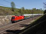 Die 1116 103 mit einem Autozug am 19.04.2019 unterwegs bei Haiding.