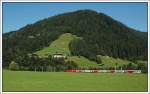 Zwischen der Haltestelle Schwarzsee und Kirchberg am 16.7.07 aufgenommen - REX 1507 von Innsbruck auf dem Weg nach Schwarzach-St.Veit.