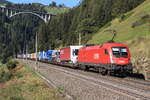 ÖBB 1116 193-4 am Zugschluss einer ROLA von Brennersee nach Wörgl Terminal Nord bei der Talfahrt. Aufgenommen bei St. Jodok am Brenner am 09.10.2021
