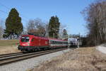 1116 105 mit dem  EC 112  aus Salzburg kommend am 8. März 2022 bei Übersee am Chiemsee.