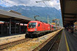 ÖBB 1116 168 steht mit dem ÖFB Railjet in Innsbruck Hbf. (10.06.2023)