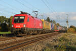 1116 145 mit bunten Farben im Herbst unterwegs am 14.10.25 bei Eglharting.