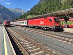 ÖBB 1116 263-5 mit EC 113 nach Klagenfurt im Bahnhof Mallnitz-Obervellach am 15.Juli 2023. Links ÖBB 1116 095 mit Autozug.