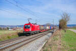 1116 102 �BB mit einem Containerzug bei P�lling Richtung N�rnberg, 11.04.2022