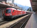 Zwei 1116 mit einem Gterzug am 31.7.2007 in Wrgl.