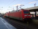 Die 101 072 und die 1116 047 am 06.02.2008 mit dem EC 114 „Wrtersee“ bei der Einfahrt auf Gleis 12 in Mnchen Hbf.