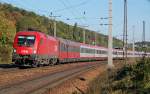 1116 269 mit einem Intercity im herbstlichen Wienerwald Richtung Westen.