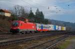 1116 010, unterwegs mit einer weniger gut ausgelasteten Rollenden Landstrae Richtung Westen. Das Foto enstand am 06.12.2008 kurz vor dem Bahnhof Tullnerbach-Pressbaum.