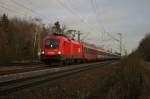 1116 241 mit EC 112 am 23.12.2008 in Haar (bei Mnchen). Am Zugschluss luft abgebgelt 1116 033 mit.