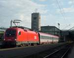 1116 254-2 steht mit EC 112 aus Klagenfurt nach Frankfurt(Main) im Stuttgarter Hbf.