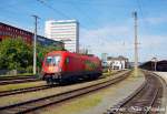 1116 061-1,welche von der BB an Gysev vermietet wurde,rckt hier gerade ins Heizhaus,Salzburg Hbf. (sterreichurlaub 17.08.09)