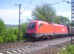Am 20.05.2005 kommt Baureihe 1116 136-1 auf der Spessartrampe runter gefahren richtung Aschaffenburg bei Laufach.