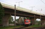 1116 168-4 mit einem Gterzug bei der 
berquerung der Eisenbahnbrcke ber den Donaukanal in Wien Nudorf. 30.4.10