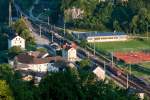 Aus luftiger Hhe konnte am Abend des 11.07.2011 dieser Holzzug aufgenommen werden, als er den Bahnhof von Losenstein passierte.