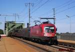 1116 155 hat soeben mit einem gemischten Gterzug die Donau berquert. Wien Praterkai, 28.06.2011