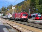 1116 082-7 fhrt mit der Rollenden Landstrae von Innsbruck kommend in Richtung Brenner.