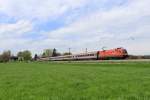 1116 040-7 mit einem Korridor-Zug auf dem Weg nach Salzburg. Aufgenommen am 27. April 2013 bei bersee.