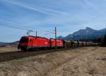 1216 128 + 1116 xxx mit einem Gterzug am 02.04.2012 bei Finkenstein.