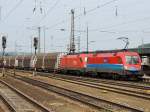 116 013 RailCargoHungaria; zieht mit Hilfe von 1116 027-7 den   AUDI-Zug  durch Passau-Hbf Richtung sterreich; 130629